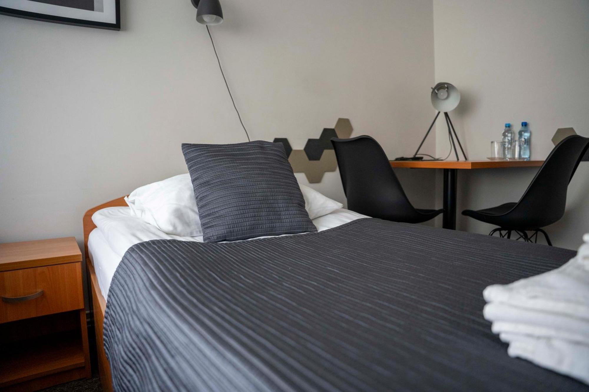 Lofft Hotel Ciechanów 객실 사진